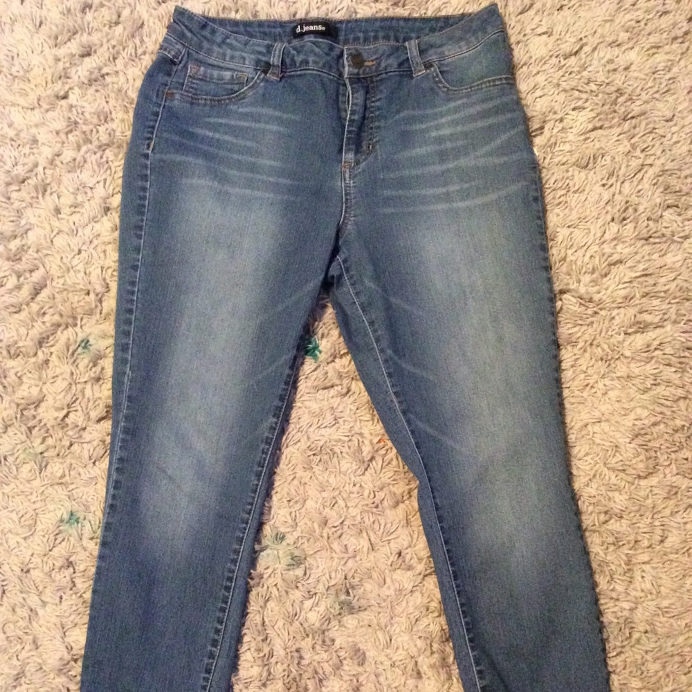 Skinny ripped bottomed d. Jeans